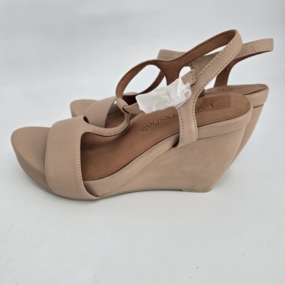 L'Amour des Pieds Idelle T-Strap Wedge beige Sandal 7.5 - Picture 5 of 11
